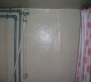 Duschabteil mit kleinem Vorhang