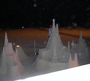 Sandburgen am Strand