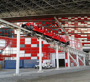 Achterbahn Yas Island Abu Dhabi Ferrari World