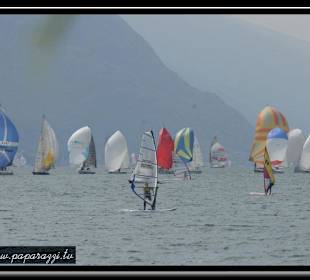Torbole sul Garda mit Blick Richtung Süden Malcesine