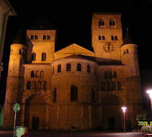 Dom bei Nacht