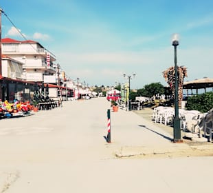 Strandpromenade Peraia