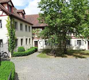 Im Innenhof des Museums