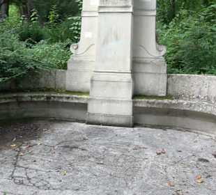 Hauff-Denkmal