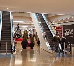 Rolltreppen zur zweiten Ebene