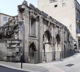 Porte d'Auguste