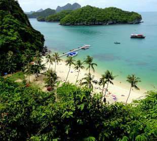 The Angthong Beach
