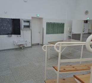 Vorlesungs- und Demobereich im Sektionssaal