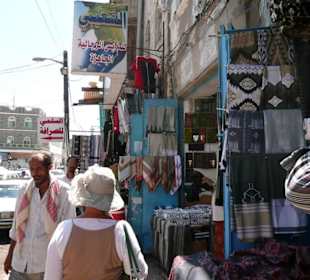 Geschäftiges Treiben in Aden