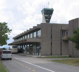 Einfahrt Flughafen
