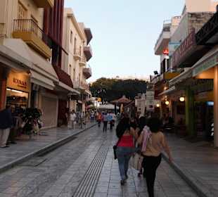 Shoppen und Essen in Altstadt Heraklion