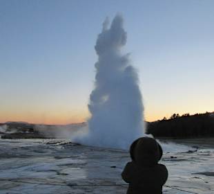 5-10 Gehminuten entfernt liegt der Geysir-Park
