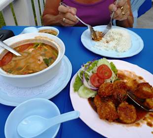 Tom Yam Gung und Stuffed Squid