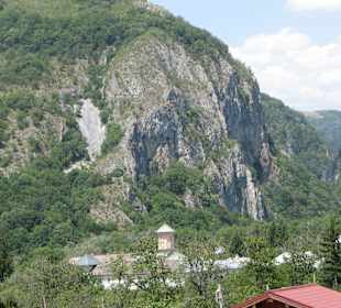 Polovragi monastery and Oltetului gorge 