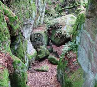 Rundgang durch die Ebnether Felsenkeller