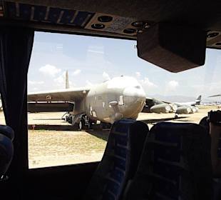 Bustour auf dem Airforce-Flugzeugfriedhof