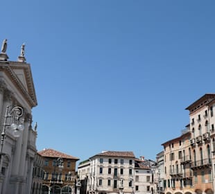 Am Platz der Freiheit von Bassano del Grappa