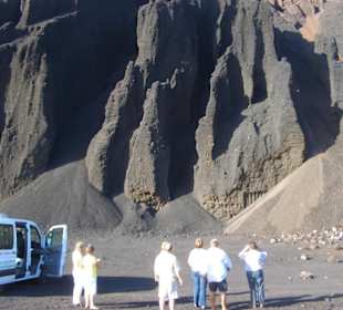 Am Fuße des Vulkans