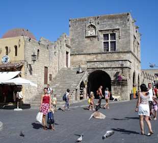 Ippokratous Platz in Rhodos Stadt