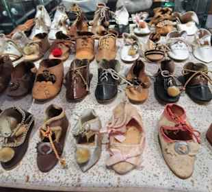 In der Puppenabteilung des Spielzeugmuseums