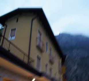 Schlanke enge Häuser