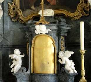 Rundgang durch die Rokoko-Kapelle