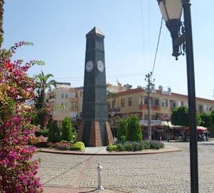 Uhrenturm in Avsallar