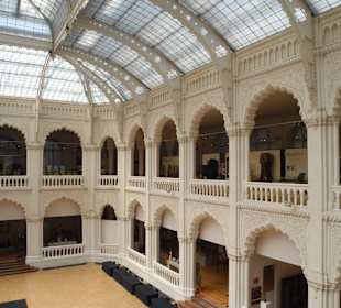 Maurische Elemente mit Glaskuppeldach