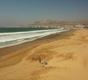 Am Atlantikstrand, vom Sandberg aus nach rechts blickend