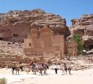 Spacer po Mieście Wykutym w Skale - Petra