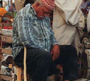 Nickerchen auf dem Bauernmarkt von Manavgat