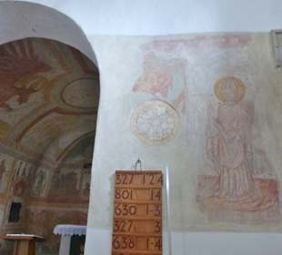 Kirche St. Veit mit Wandgemälden aus dem 15. Jhd.