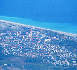 Kiris mit Hotel. November 2012