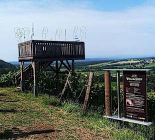 Aussichtswarte oberhalb von Tieschen