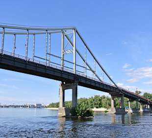 Imposante Dnjepr-Brücke