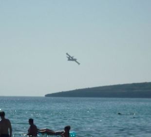 Wasserflugzeug am Strand