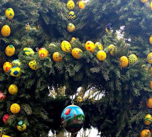 Osterbrunnen in Mitteleschenbach
