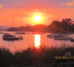 Sonnenuntergang im Seegarten