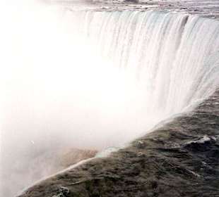 Vor den Wasserfällen