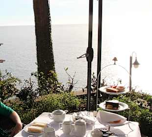 Afternoon Tea mit Blick auf`s Meer