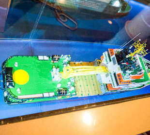 Ein Forschungsschiff