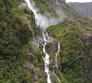 Фьорд Милфорд Саунд.