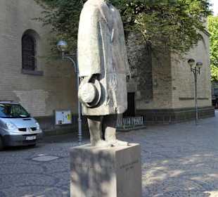 Ansichten des Konrad Adenauer Denkmals