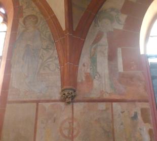 Am Marktplatz: die ev. Stiftskirche St. Goar