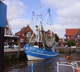 Das blaue Boot im Hafen