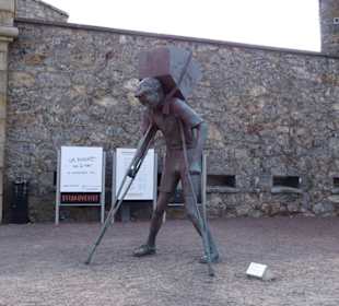 Skulptur The Tower of Snov