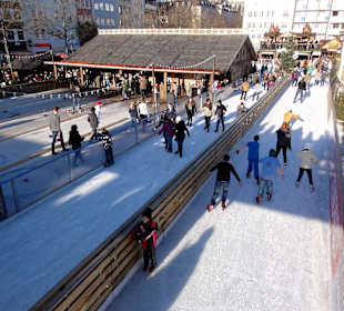 Eisbahn auf dem Neumarkt