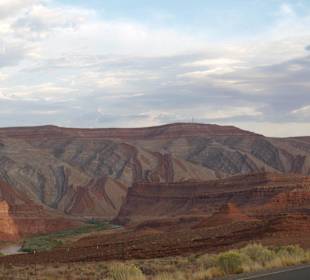 Landschaft hinter dem Mexican Hat