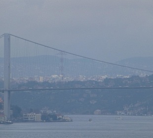 Die Brücke zwischen zwei Kontinente