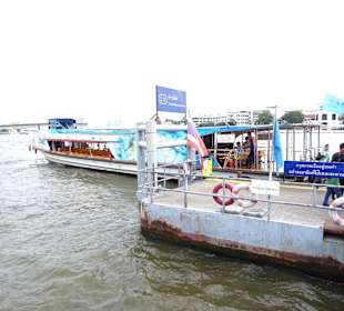 Mit dem Hop and Hop Boot Bangkok entdecken